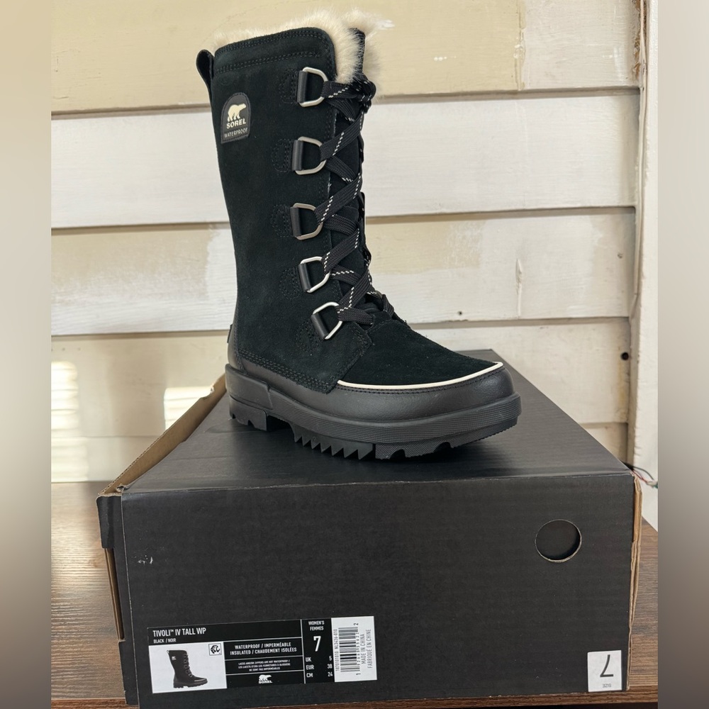 Sorel Black Tivoli IV Tall waterproof snow boots   Size 7. New with box!